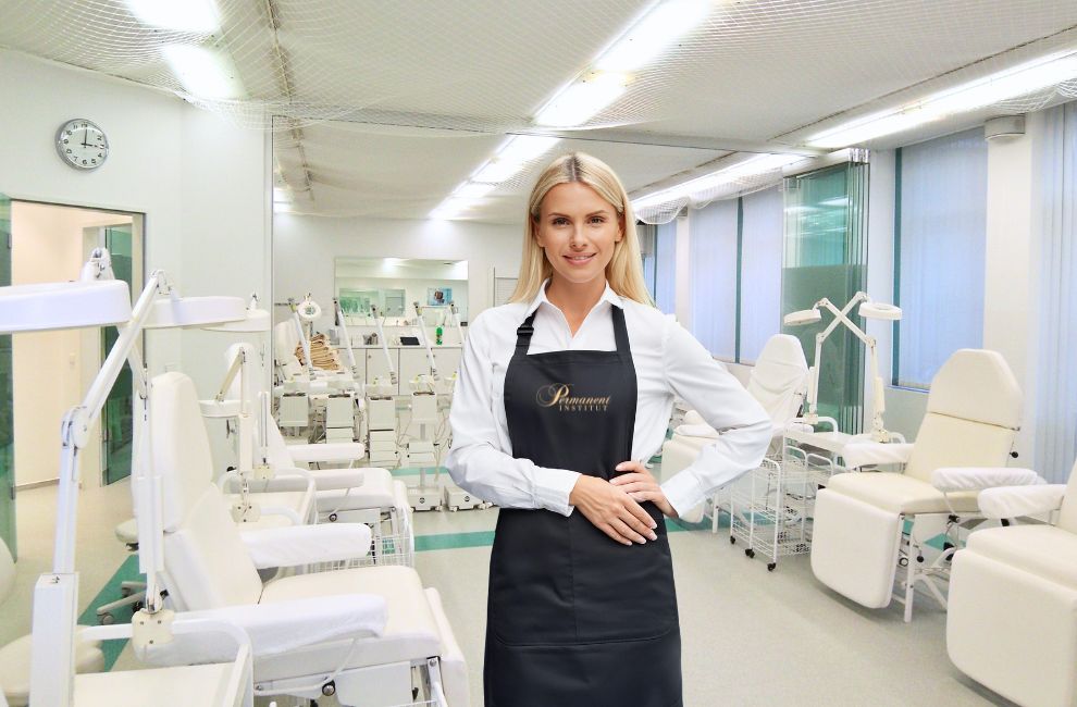 Kosmetická křesla v kosmetiké salonu